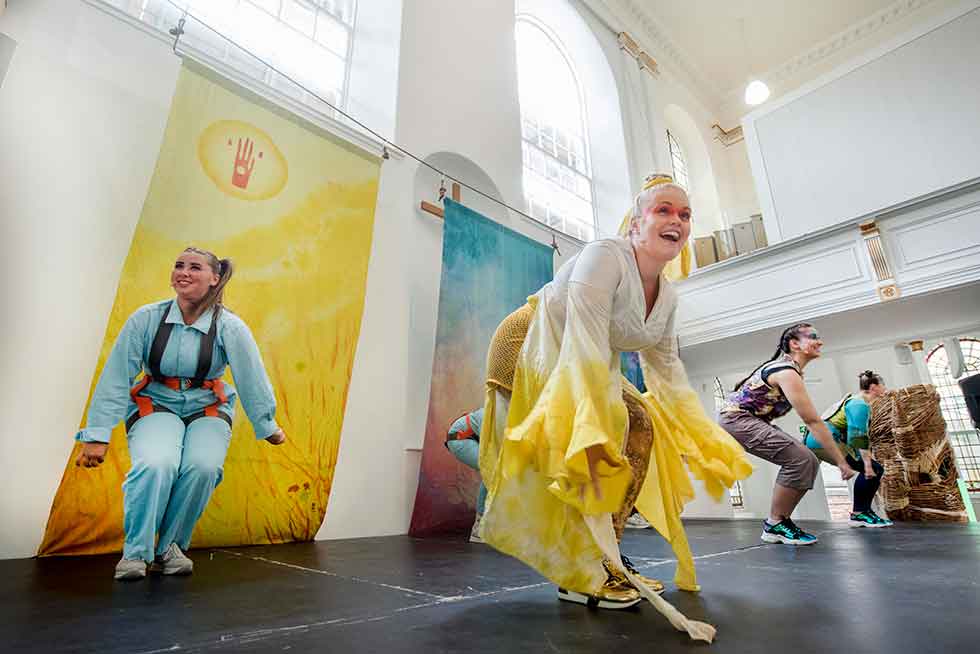 Dancer performing in NSE for Edinburgh Fringe Festival 2021