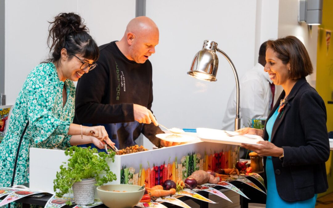 Top chefs Tom Kerridge and Melissa Hemsley serving School Meals at CHW